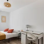 公寓 New! 2-bedroom & Parking, Close To Tram & Metro, Terrace