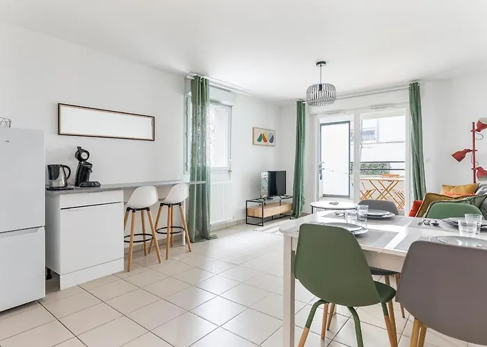 New! 2-bedroom & Parking, Close To Tram & Metro, Terrace Apartament Tuluza